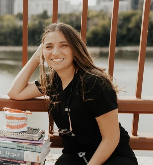 Jimena Cruz, Dental Hygienist at Masters of Dentistry.